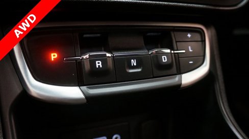 Used 2024 GMC Terrain SLE image 18