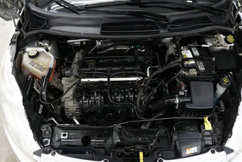 Used 2013 Ford Fiesta SE image 5