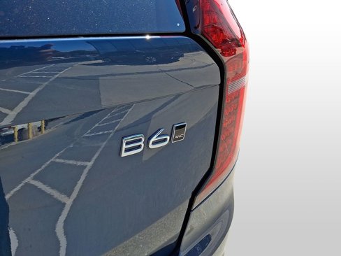 Certified 2025 Volvo XC90 B6 Plus image 26