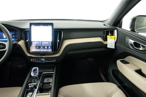 New 2026 Volvo XC60 B5 Core image 4