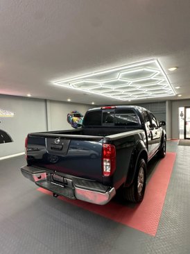 Used 2018 Nissan Frontier SV image 6