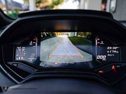 Used 2021 Lamborghini Huracan EVO image 21