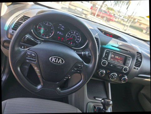 Used 2015 Kia Forte LX w/ Popular Package image 6