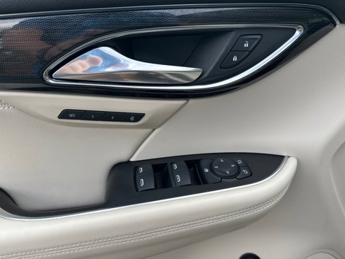 Used 2021 Buick Envision Essence w/ Technology Package I image 10