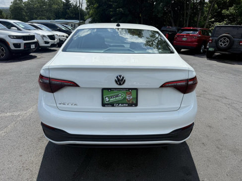Used 2024 Volkswagen Jetta S image 9