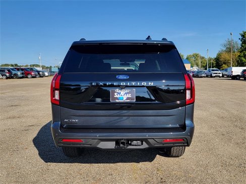 New 2025 Ford Expedition Active image 6