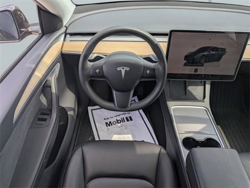 Used 2024 Tesla Model Y Long Range image 18