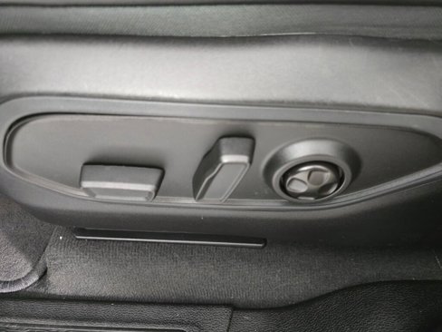 Used 2023 Jeep Grand Cherokee Altitude image 22