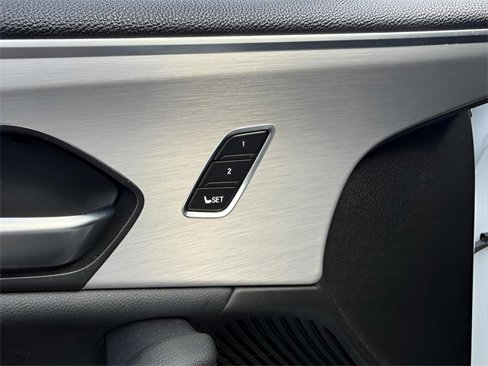 Used 2023 Acura TLX image 9