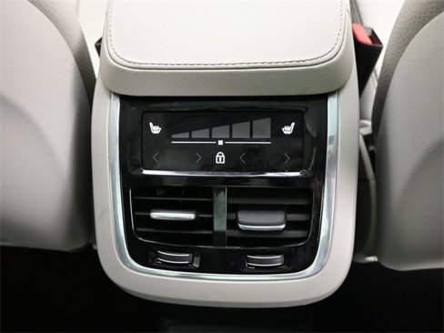 Used 2024 Volvo XC90 T8 Plus w/ Protection Package Premier image 34