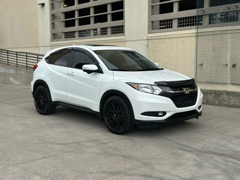Used 2017 Honda HR-V EX image 1