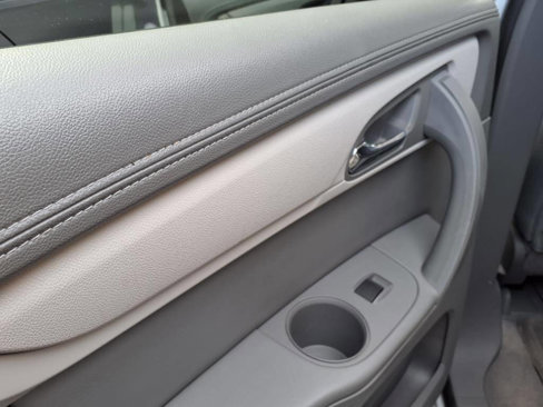 Used 2016 Chevrolet Traverse LT image 6