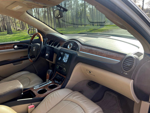 Used 2009 Buick Enclave CXL w/ Driver Confidence Package image 17