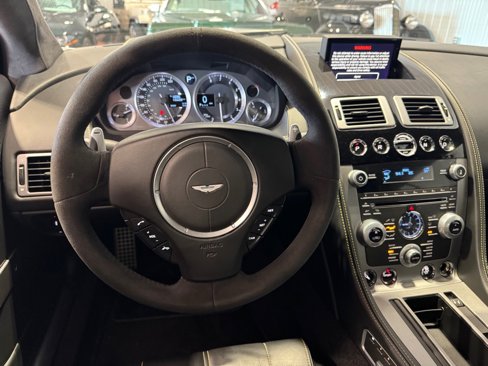 Used 2015 Aston Martin DB9 Coupe image 31