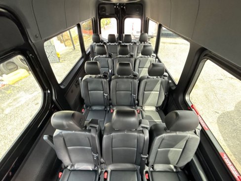 Used 2021 Mercedes-Benz Sprinter 2500 image 24