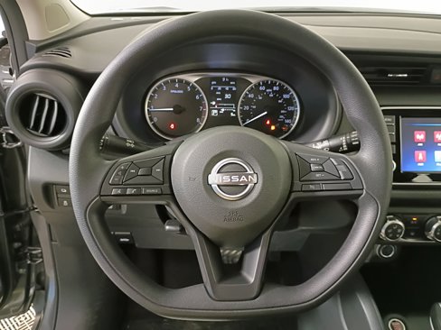 New 2025 Nissan Kicks Play S image 12