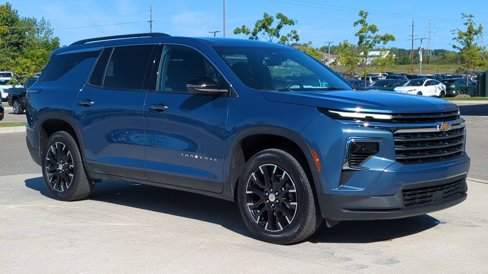 Used 2024 Chevrolet Traverse LT image 9