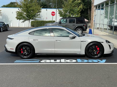 Used 2022 Porsche Taycan GTS image 15