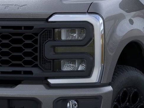 New 2025 Ford F250 XLT image 18