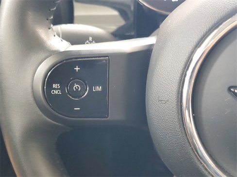 Certified 2024 MINI Cooper SE image 18