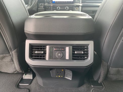 New 2025 Ford F250 Lariat w/ Lariat Ultimate Package image 24