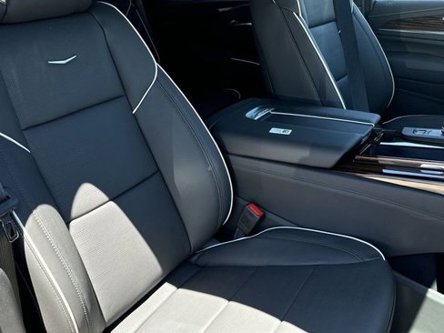 New 2024 Cadillac Escalade Premium Luxury image 24