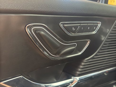 Used 2022 Lincoln Corsair Reserve image 33