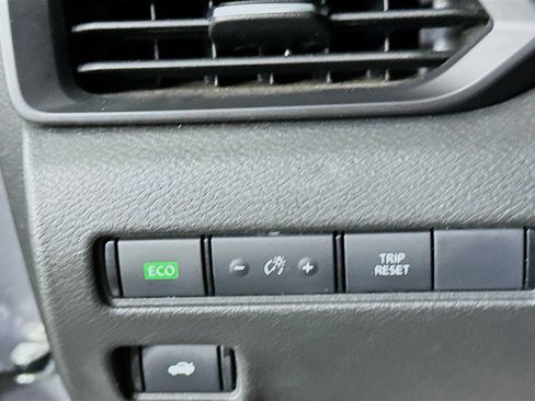 Used 2024 Nissan Sentra S image 16