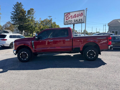 Used 2025 Ford F350 Lariat w/ Tremor Off-Road Package image 2