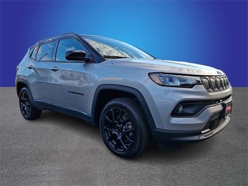 Used 2022 Jeep Compass Altitude w/ Sun and Sound Group image 3