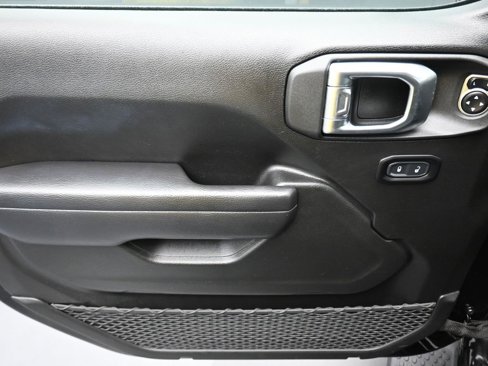 Used 2024 Jeep Wrangler Sport S image 10