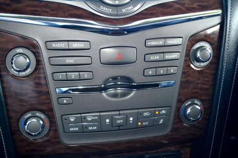 Used 2020 Nissan Armada SL w/ Premium Package image 47