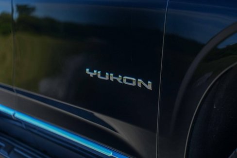 Used 2025 GMC Yukon Elevation image 10