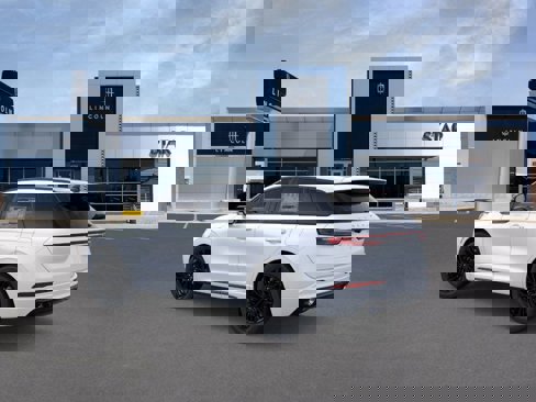 New 2025 Lincoln Corsair AWD w/ Equipment Group 101A image 4