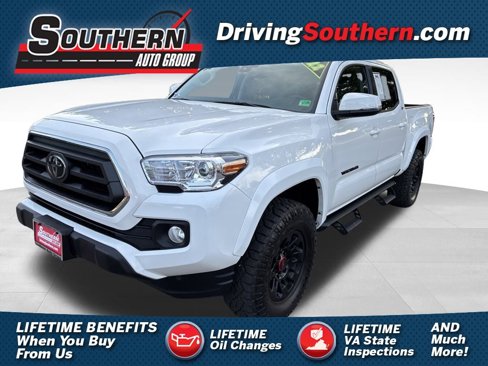 Used 2022 Toyota Tacoma SR5 w/ Technology Package image 1