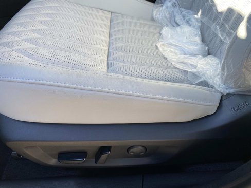 New 2025 Mitsubishi Outlander SEL image 11