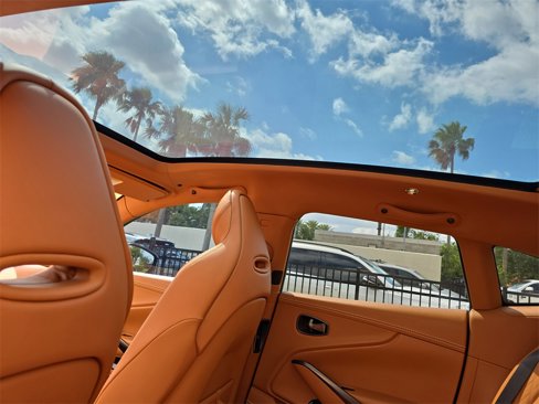 Used 2023 Aston Martin DBX image 16