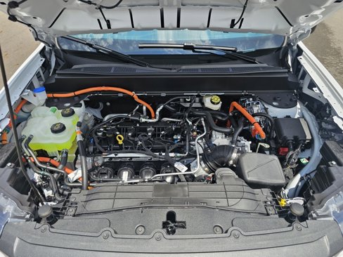 New 2025 Ford Maverick XL image 16