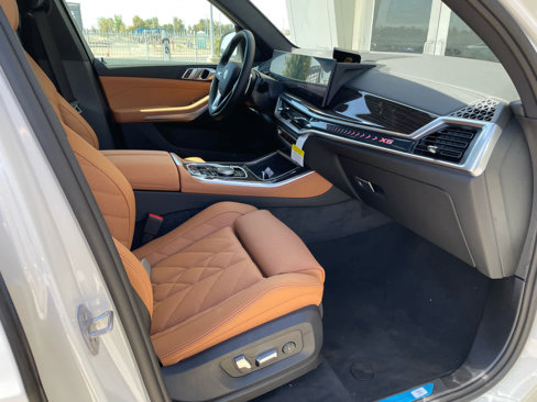 New 2026 BMW X5 xDrive40i w/ Parking Assistance Package image 10
