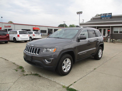 Used 2016 Jeep Grand Cherokee Laredo w/ Quick Order Package 23E image 2