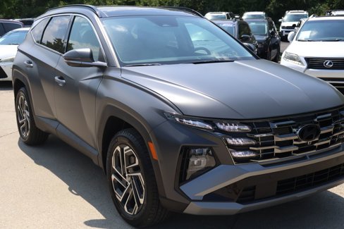 New 2025 Hyundai Tucson Limited image 3