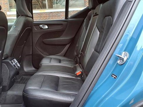 Used 2023 Volvo XC40 B5 Plus w/ Driver Assist Package image 30