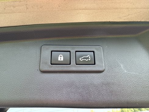 Used 2022 Subaru Outback Premium image 40