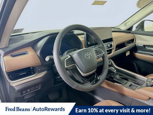 New 2026 Toyota Grand Highlander Platinum image 10