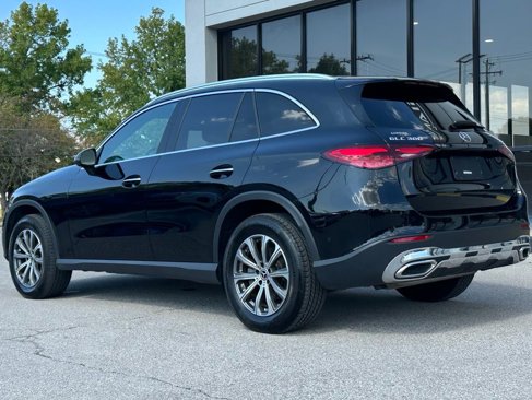 Used 2024 Mercedes-Benz GLC 300 4MATIC image 9