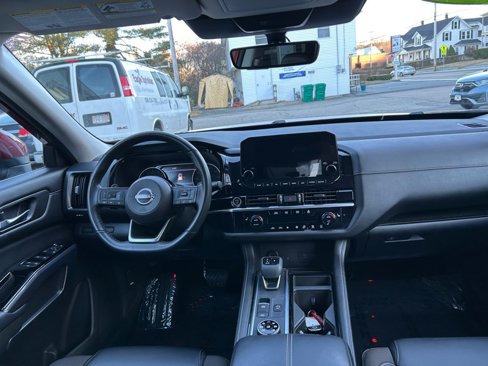 Used 2023 Nissan Pathfinder SL w/ Lighting Package (N92) image 23