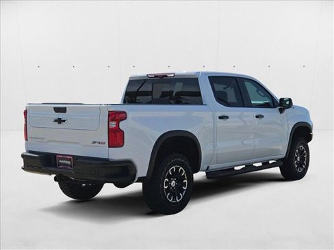 New 2025 Chevrolet Silverado 1500 ZR2 w/ Technology Package image 2