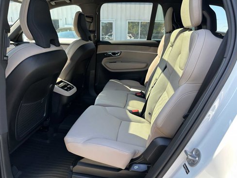 New 2026 Volvo XC90 B6 Plus w/ Protection Package Premier image 15