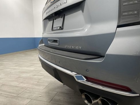 New 2025 Chevrolet Suburban Premier image 38