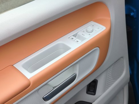 New 2025 Volkswagen ID. Buzz 1st Edition image 10